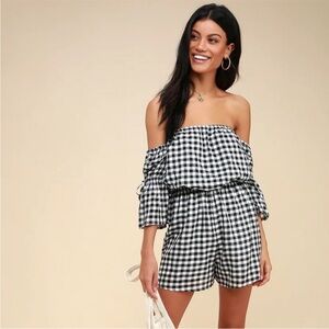 Olive & Oak Black and White Off-Shoulder Jumpsuit